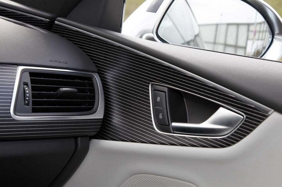 Детали интерьера Audi S7 Sportback 2012 года  (WW) (фото 48 из 73)